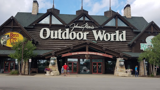 Sporting Goods Store «Bass Pro Shops», reviews and photos, 6112 W Grand Ave, Gurnee, IL 60031, USA