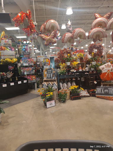 Grocery Store «Schnucks», reviews and photos, 2222 Troy Rd, Edwardsville, IL 62025, USA