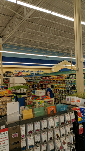 Pet Supply Store «PetSmart», reviews and photos, 7029 SW Nyberg St, Tualatin, OR 97062, USA