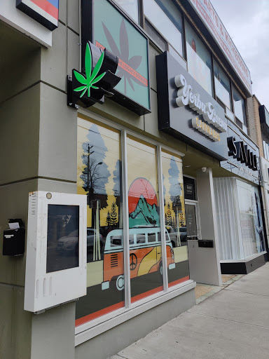 Yerba Buena Cannabis | Best Dispensary in Toronto | Leaside - Bayview Store