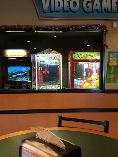 Pizza Restaurant «Round Table Pizza», reviews and photos, 3331 Solano Ave, Napa, CA 94558, USA