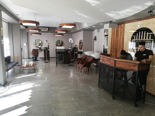 IORDCUT Barbershop and Academy Работно време