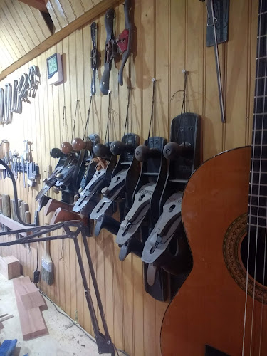 Comentarios y opiniones de Taller ANTILKO - luthier instrumentos de cuerda