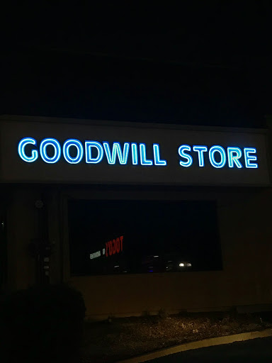 Thrift Store «Goodwill», reviews and photos, 4126 Manzanita Ave, Carmichael, CA 95608, USA