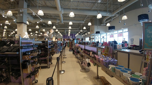 Clothing Store «Discovery Clothing Company», reviews and photos, 660 Centerview Blvd, Kissimmee, FL 34741, USA