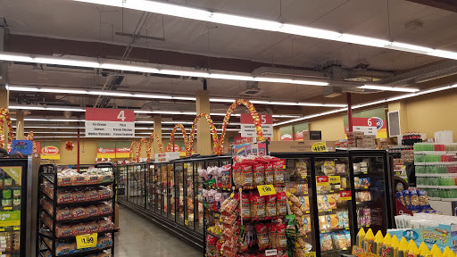Grocery Store «Grocery Outlet Bargain Market», reviews and photos, 15625 NE 8th St, Bellevue, WA 98008, USA