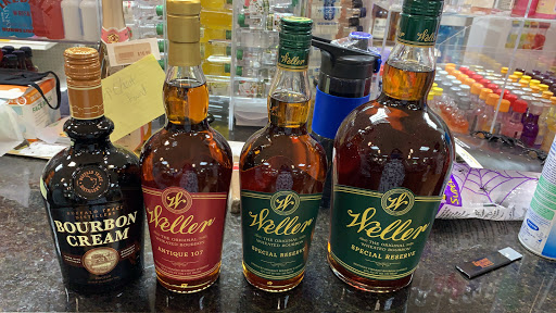 Liquor Store «Peavine Wine & Spirits», reviews and photos, 745 Peavine Rd, Crossville, TN 38571, USA