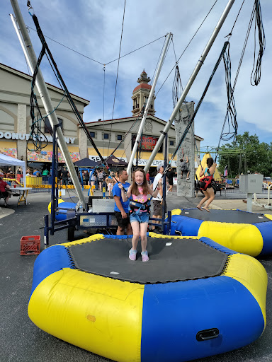 Donut Shop «Hurts Donut», reviews and photos, 1111 E Republic Rd #164, Springfield, MO 65807, USA