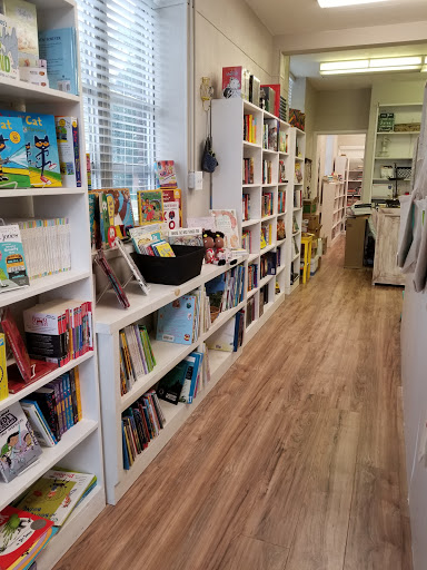 Book Store «Southern Bound Book Shop», reviews and photos, 1015 Howard Ave Suite A, Biloxi, MS 39530, USA