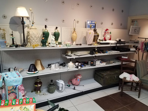 Boutique «Blue / A Goodwill Boutique», reviews and photos, 3350 Monroe Ave, Rochester, NY 14618, USA