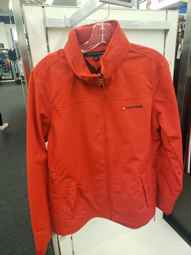 Clothing Store «Tommy Hilfiger Company Store», reviews and photos, 25 Enterprise Ave N, Secaucus, NJ 07094, USA