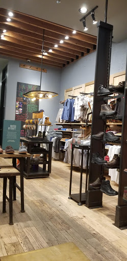 Shoe Store «Timberland», reviews and photos, 625 N Michigan Ave #150, Chicago, IL 60611, USA