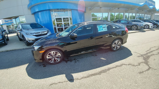 Used Car Dealer «Suburban Honda», reviews and photos, 25100 Haggerty Rd, Farmington Hills, MI 48335, USA