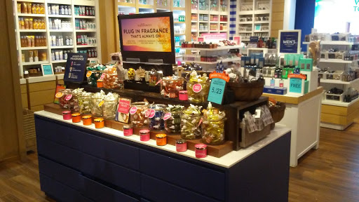 Beauty Supply Store «Bath & Body Works», reviews and photos, 34986 Midway Outlet Dr, Rehoboth Beach, DE 19971, USA