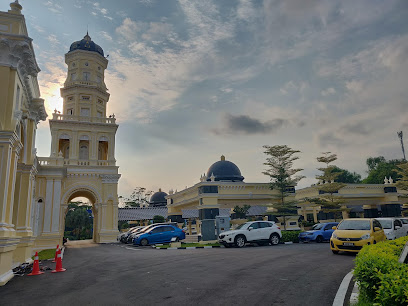 Parking Masjid Abu Bakar
