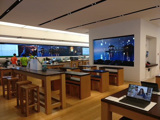 Electronics Store «Microsoft», reviews and photos, 10250 California Route 2 #1045, Los Angeles, CA 90067, USA