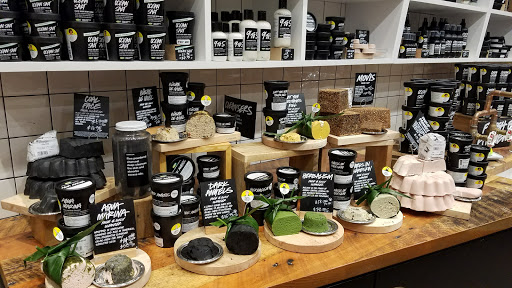 Cosmetics Store «Lush Cosmetics», reviews and photos, 7014 E Camelback Rd, Scottsdale, AZ 85251, USA