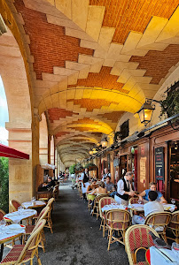 Atmosphère du Restaurant français Ma Bourgogne à Paris - n°2