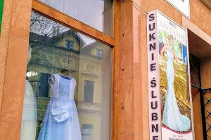 Eurostyle Salon sukien ślubnych Komunijnych image