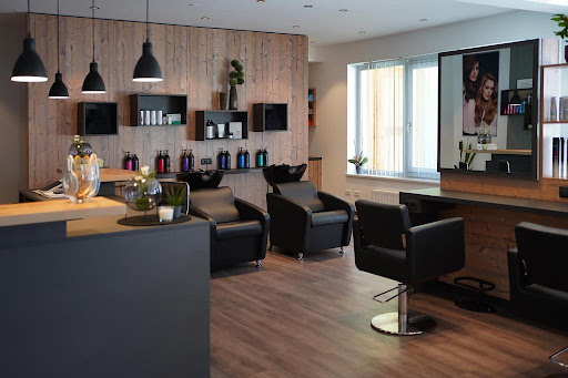 CUT by Nadine Perchtold In Oberlängenfeld