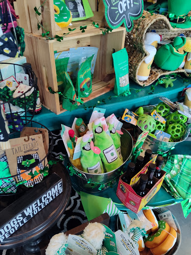 Pet Supply Store «Fetch Pet Supplies & Gifts», reviews and photos, 1332 E Republic Rd, Springfield, MO 65804, USA
