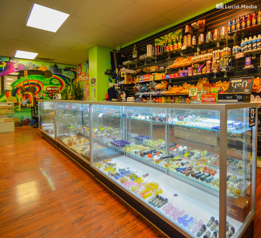 Tobacco Shop «Phoenixville Smoke Shop», reviews and photos, 245 Bridge St, Phoenixville, PA 19460, USA