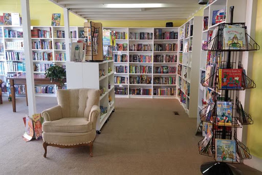 Book Store «Pageturners Bookstore», reviews and photos, 101 E Salem Ave, Indianola, IA 50125, USA