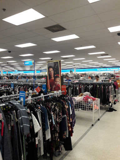 Clothing Store «Ross Dress for Less», reviews and photos, 1990 S University Dr, Davie, FL 33324, USA