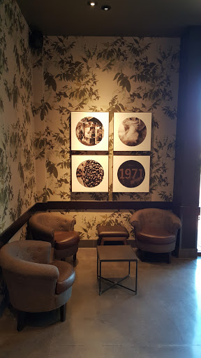 Starbucks image