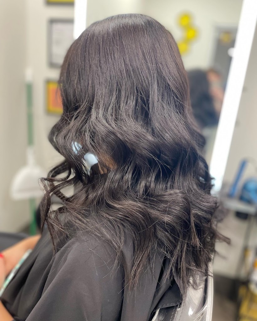 B's Wax & Hair 13126