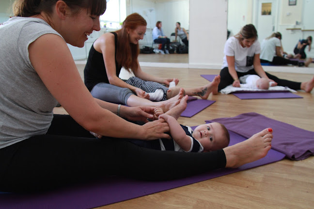 Lushtums Pregnancy Yoga Hanham - Yoga studio