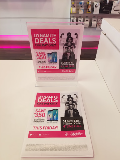 Cell Phone Store «T-Mobile», reviews and photos, 213 Summit Park Dr, Pittsburgh, PA 15275, USA