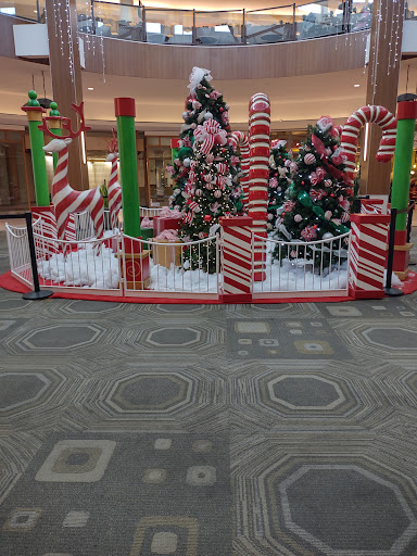 Shopping Mall «University Mall», reviews and photos, 2200 E Fowler Ave, Tampa, FL 33612, USA