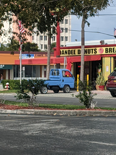 Donut Shop «Dandee Donut Factory», reviews and photos, 1900 E Atlantic Blvd, Pompano Beach, FL 33060, USA