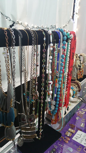 Used Clothing Store «Everyday People Clothing Exchange», reviews and photos, 1599 Selby Ave, St Paul, MN 55104, USA