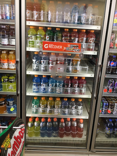 Tobacco Shop «Sunny Smoke Shop», reviews and photos, 34 Railroad Ave, Gloucester, MA 01930, USA