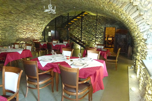 Antica Osteria al Castello dal 1800 in Saint-Marcel, Valle d'Aosta