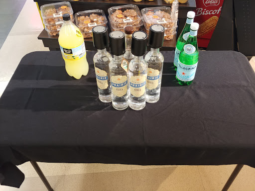 Shopping Mall «Westcliff Plaza», reviews and photos, 1000-1150 Irvine Ave, Newport Beach, CA 92660, USA