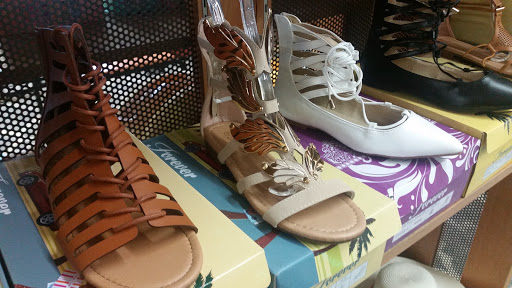 Shoe Store «Footsies Shoe Warehouse», reviews and photos, 1077 Baker St, Costa Mesa, CA 92626, USA