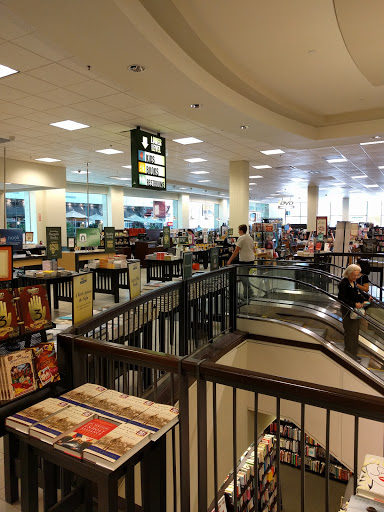 Book Store «Barnes & Noble», reviews and photos, 1150 El Camino Real, San Bruno, CA 94066, USA