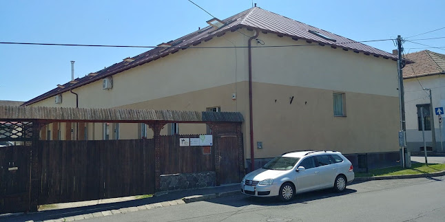 Opinii despre Bokréta Alapfokú Művészeti Iskola în Sátoraljaújhely - Iskola