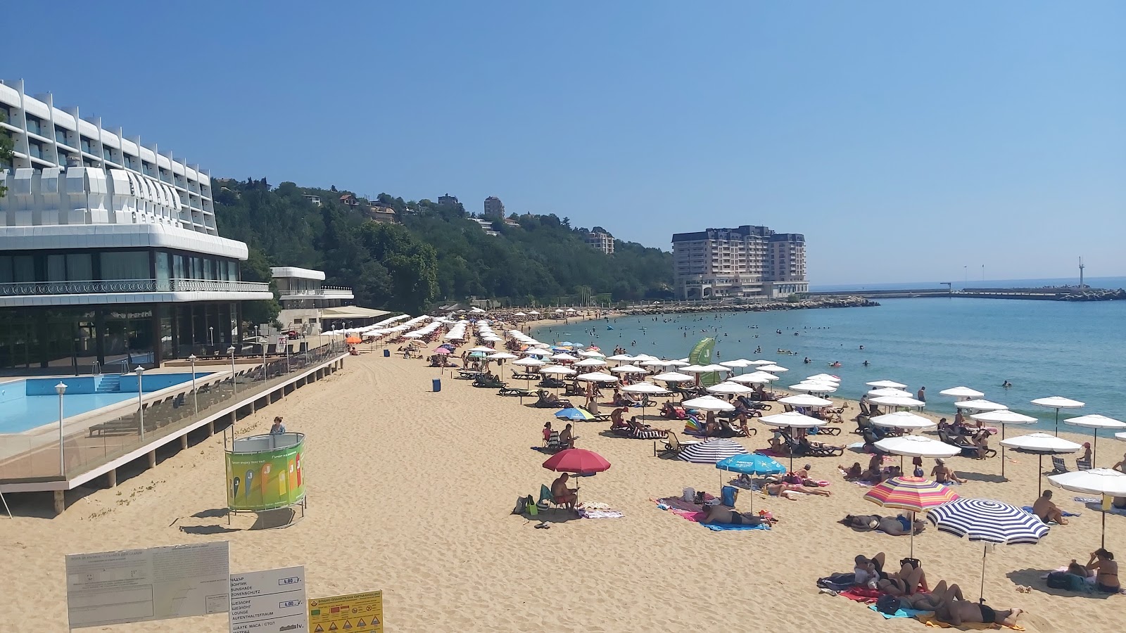 Φωτογραφία του Plyazh Sahara και η εγκατάσταση