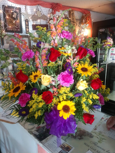 Florist «Flowers by Evelyn», reviews and photos, 92 E Main St, Westminster, MD 21157, USA