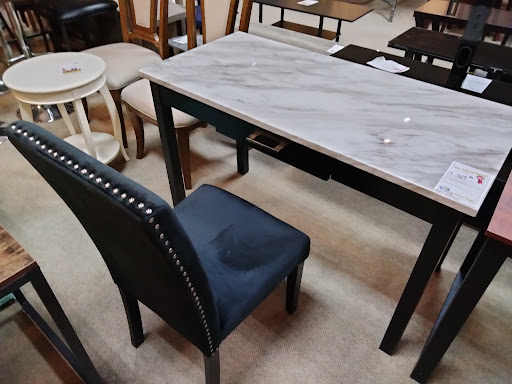 Bedroom Furniture Store «Furniture & Mattress World», reviews and photos, 4020 E Thomas Rd, Phoenix, AZ 85018, USA