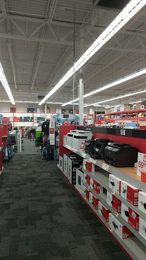 Office Supply Store «Staples», reviews and photos, 125 E Davis Dr, Terre Haute, IN 47802, USA