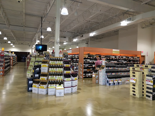 State Liquor Store «NH Liquor & Wine Outlet», reviews and photos, 294 Daniel Webster Hwy, Nashua, NH 03060, USA
