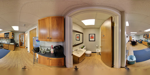 Auto Repair Shop «Lee Myles Auto Care & Transmissions», reviews and photos, 914 Fern Ave, Reading, PA 19607, USA