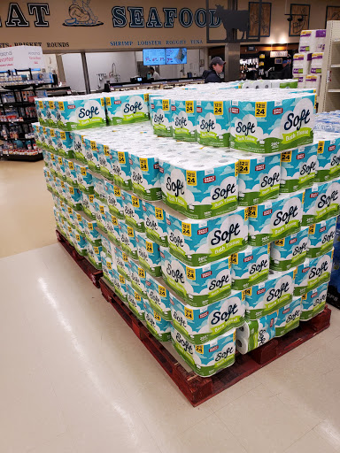 Supermarket «Giant Eagle Supermarket», reviews and photos, 5990 University Blvd #4, Coraopolis, PA 15108, USA