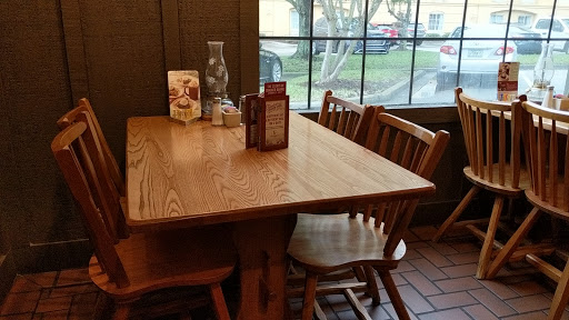American Restaurant «Cracker Barrel Old Country Store», reviews and photos, 4680 Lenoir Ave, Jacksonville, FL 32216, USA