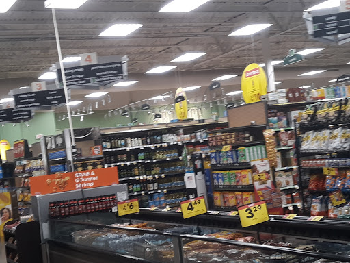 Grocery Store «Kroger», reviews and photos, 525 E Clifty Dr, Madison, IN 47250, USA